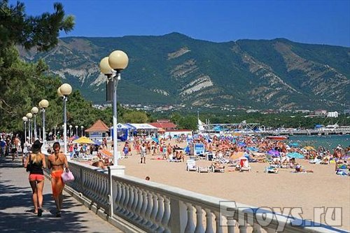 Из туристов, побывавших в Геленджике, 96 % хотели бы вернуться туда снова